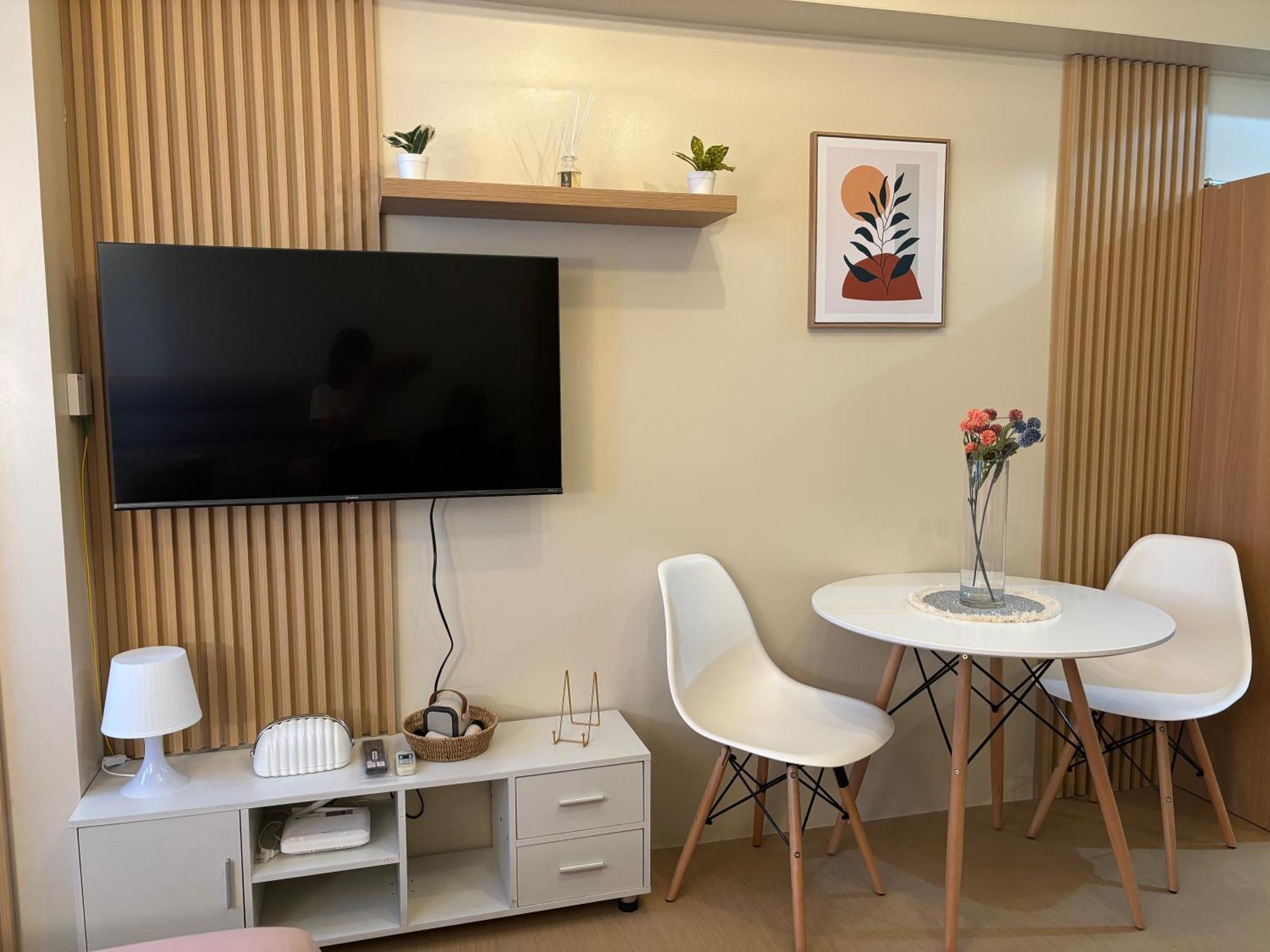 Cozy & Minimalist Staycation - Avida Towers With Pool Access ダバオ　シティ エクステリア 写真